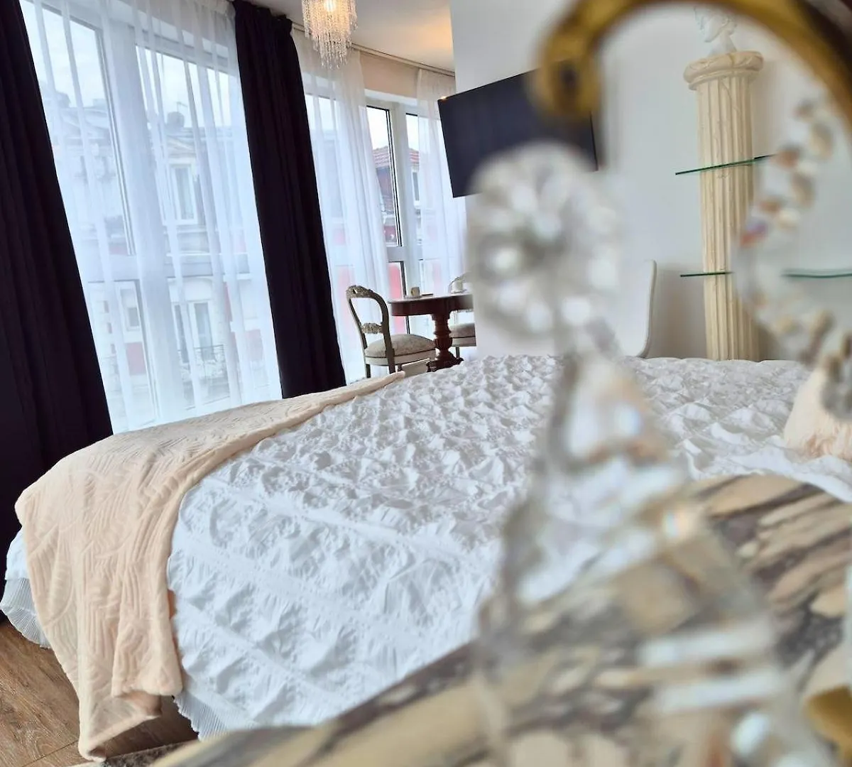 לורדה Celeste Premium Suite Amazing View Train Station דירה